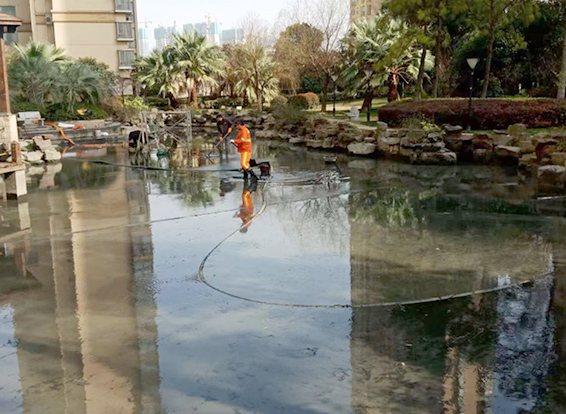 贵溪景观池淤泥清理