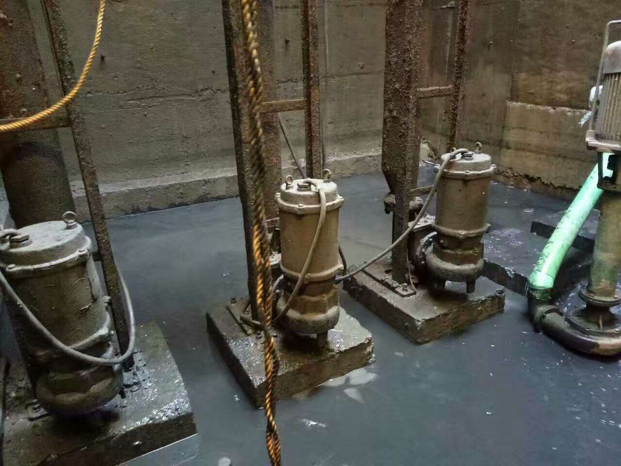 贵溪污水池清理